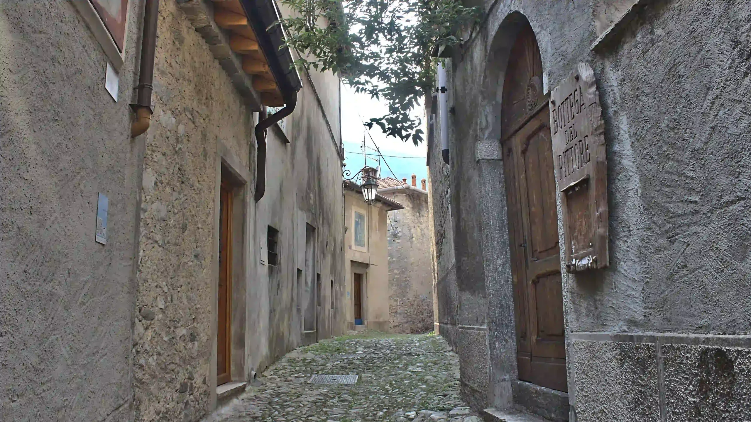 Uno dei vicoli del borgo