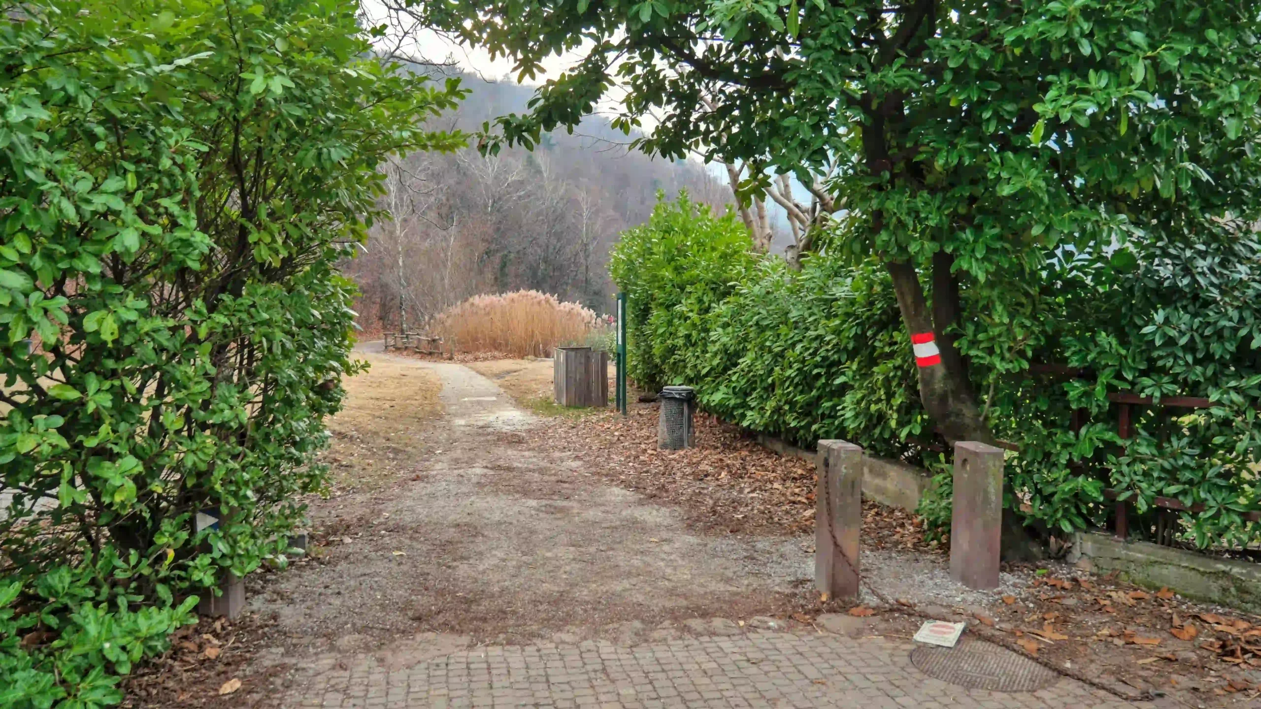 Ingresso all'area del lago