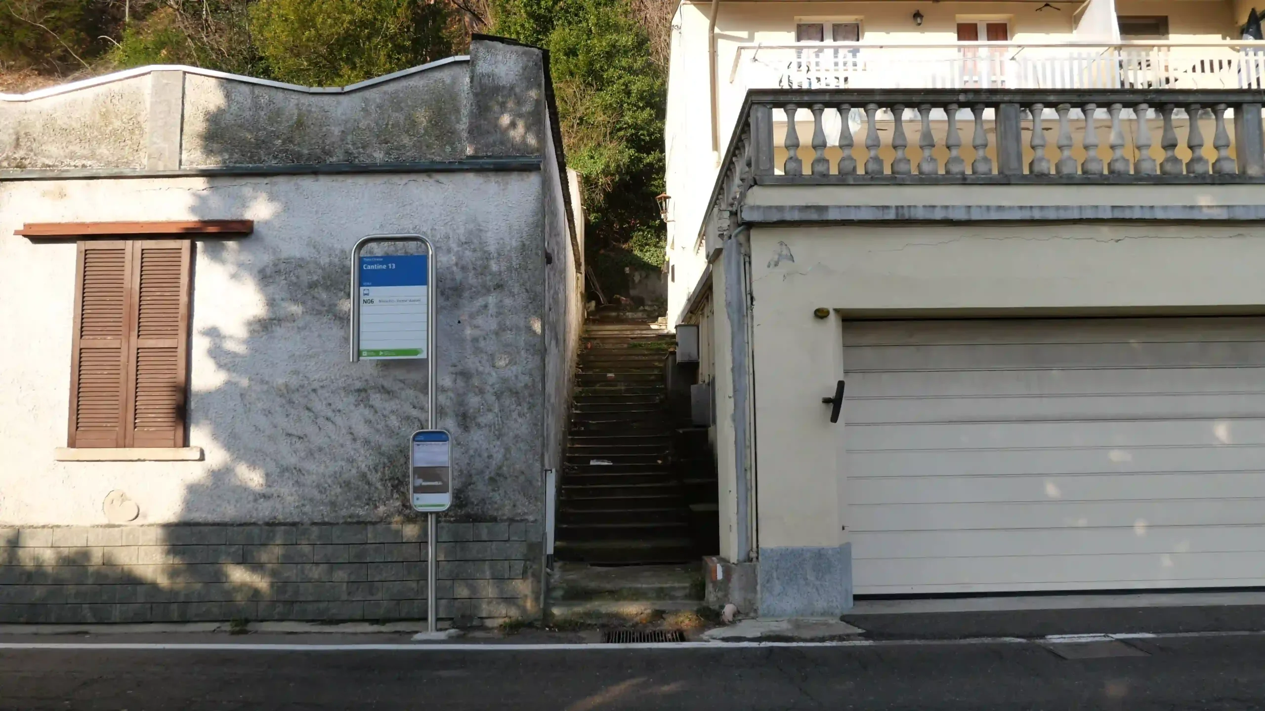 Il punto d'accesso al sentiero da Porto Ceresio