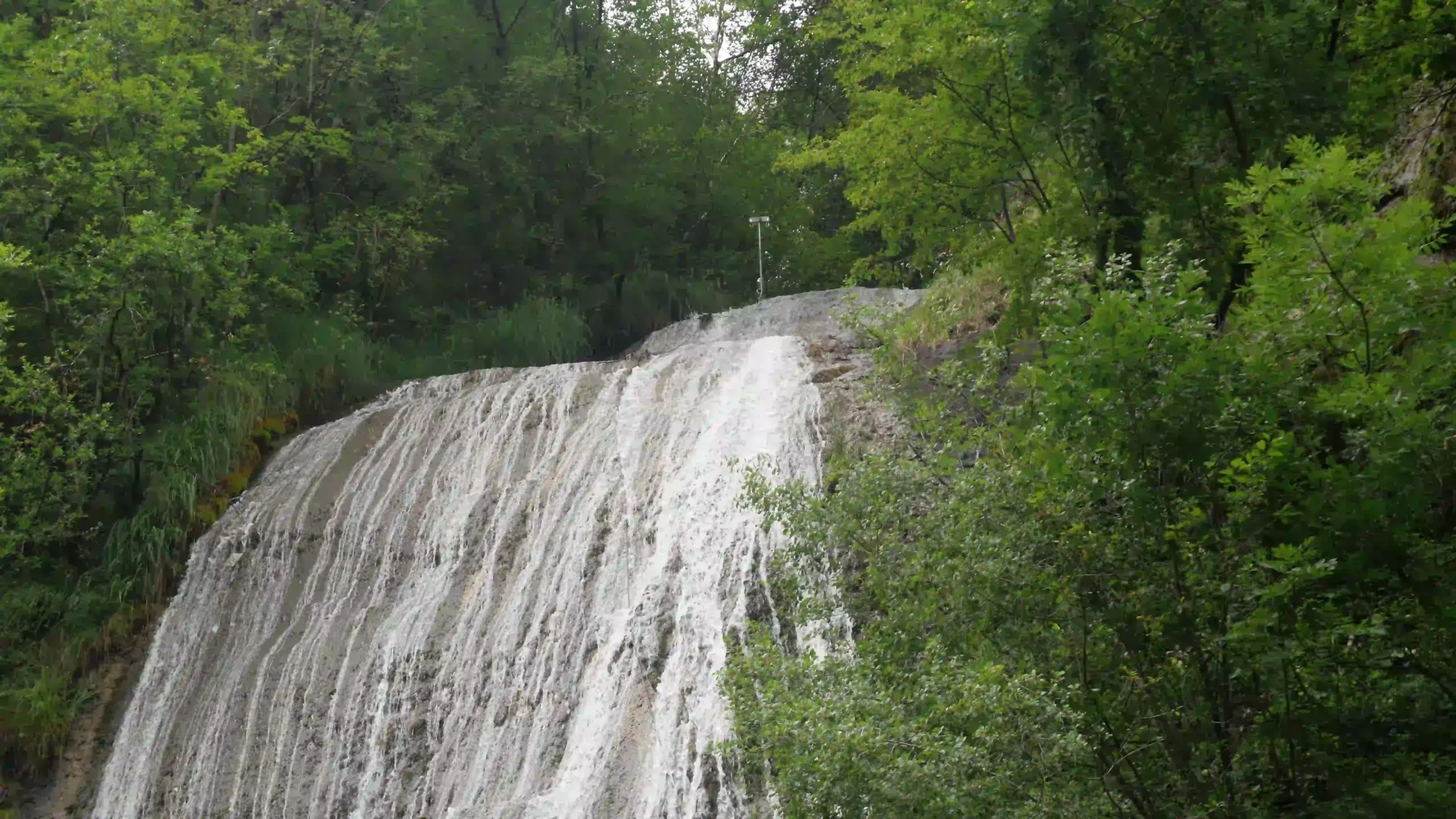 Il salto della cascata dello Sprizzottolo