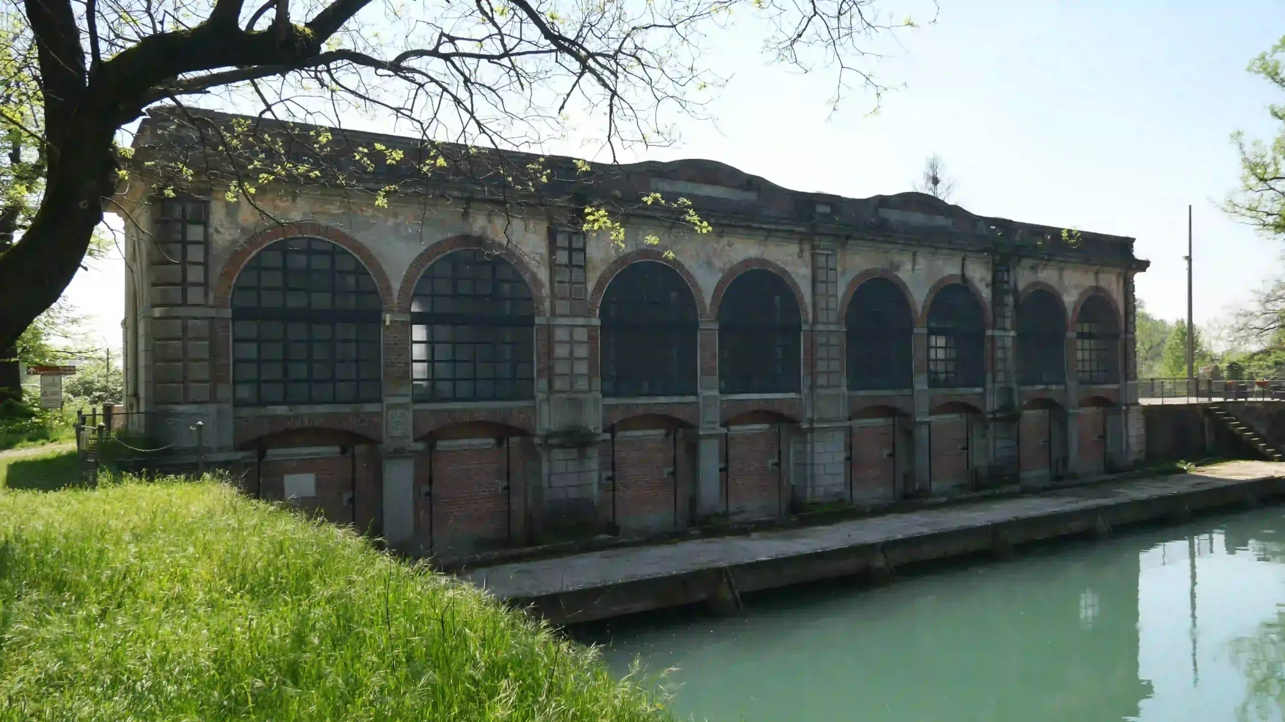 Punto di confluenza delle acque del fiume Adda